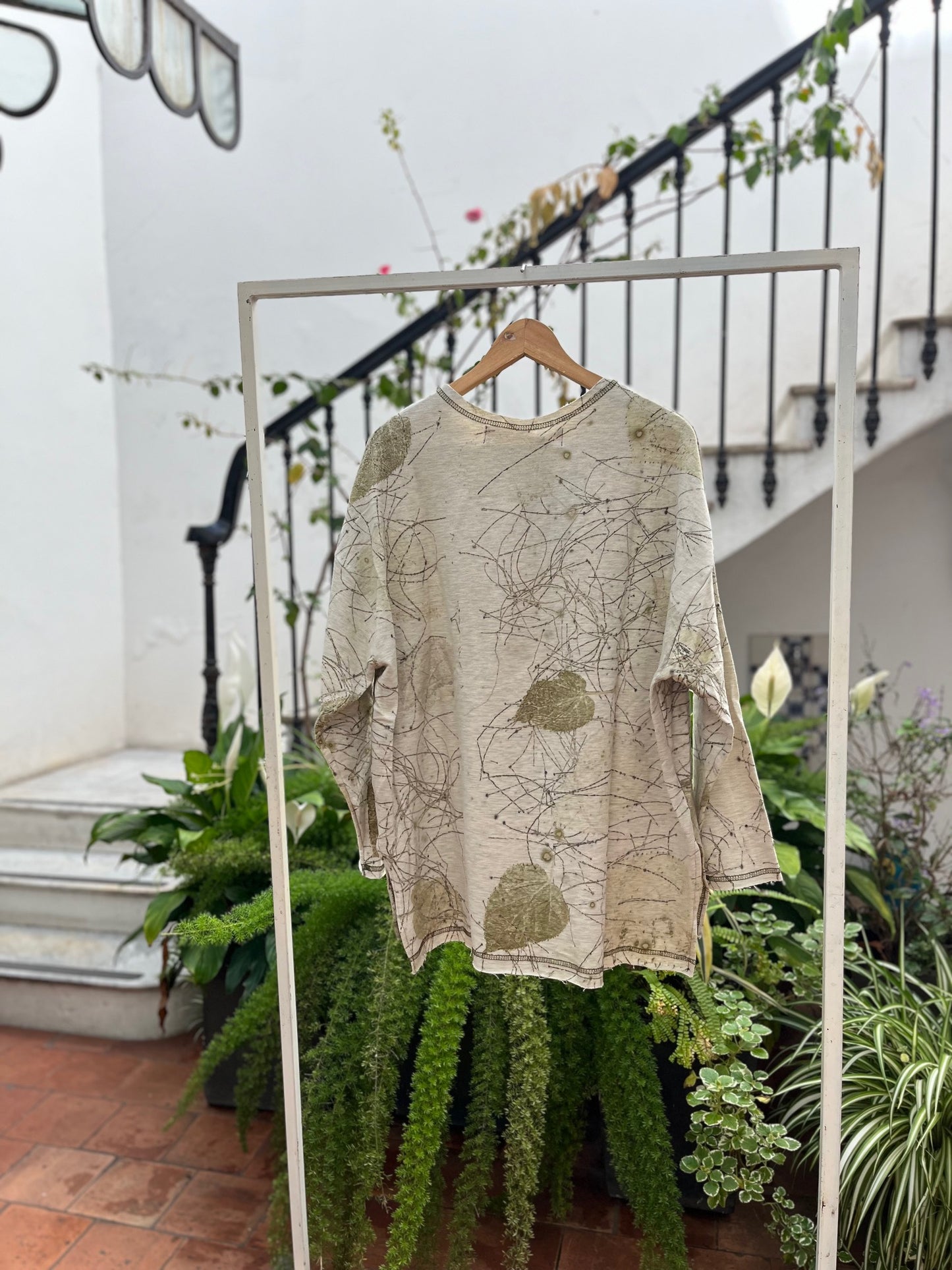 Buzo CASUARINA (fondo gris) *50% OFF*