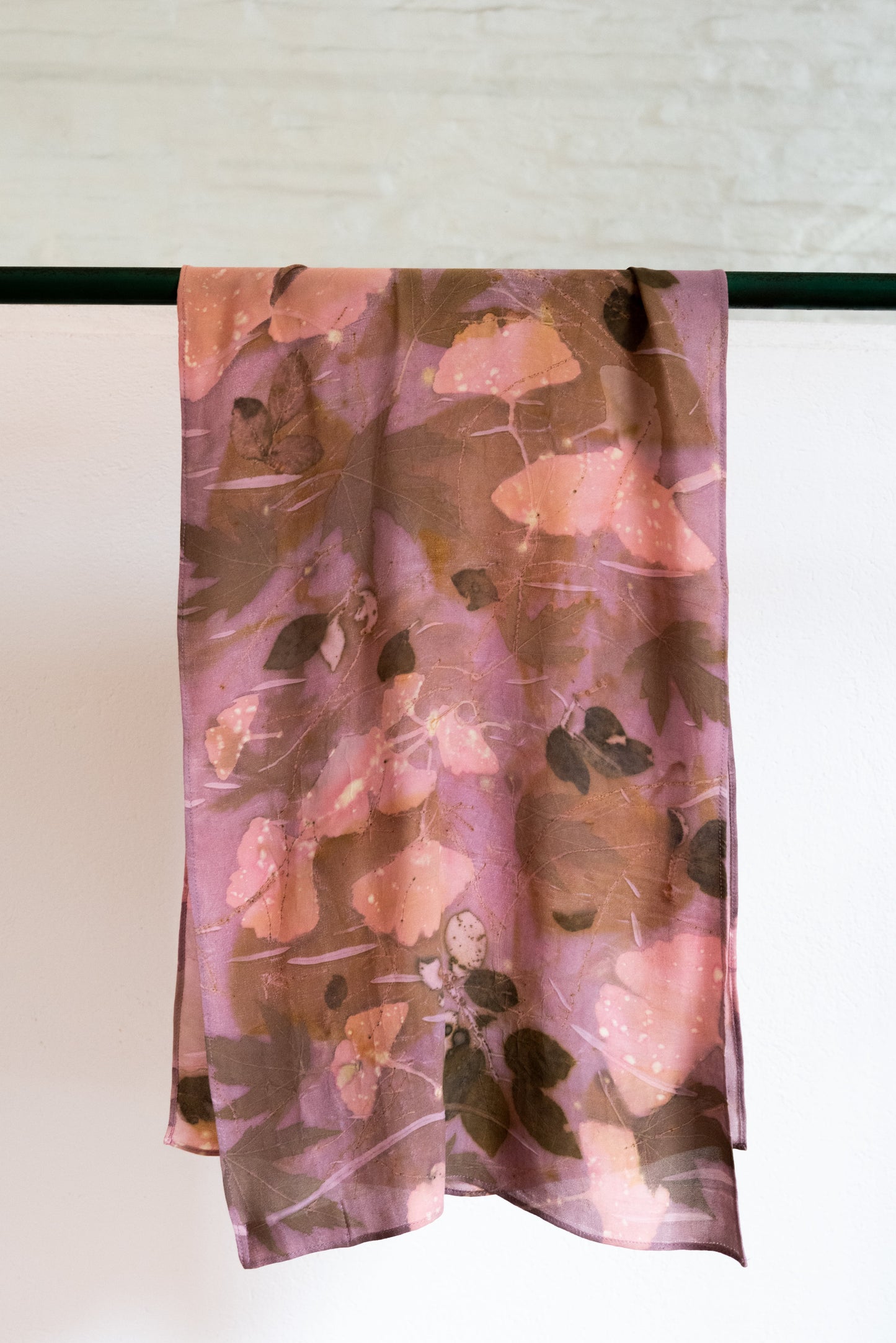 Pañuelo SERENA rosa I 100% seda *25% OFF*